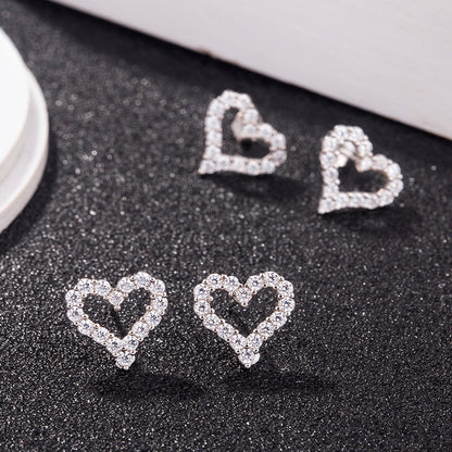 Korean version of the earrings sweet temperament female S925 sterling silver earrings heart shaped fashion earrings accessories silver jewelry wholesale