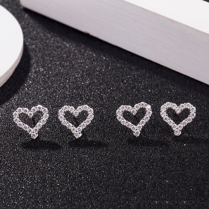 Korean version of the earrings sweet temperament female S925 sterling silver earrings heart shaped fashion earrings accessories silver jewelry wholesale