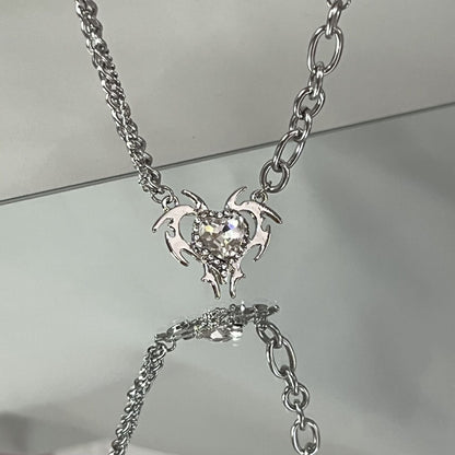 Silver Heart Thorns Necklace